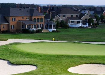 4 Reasons to Love Living in a Golf Community