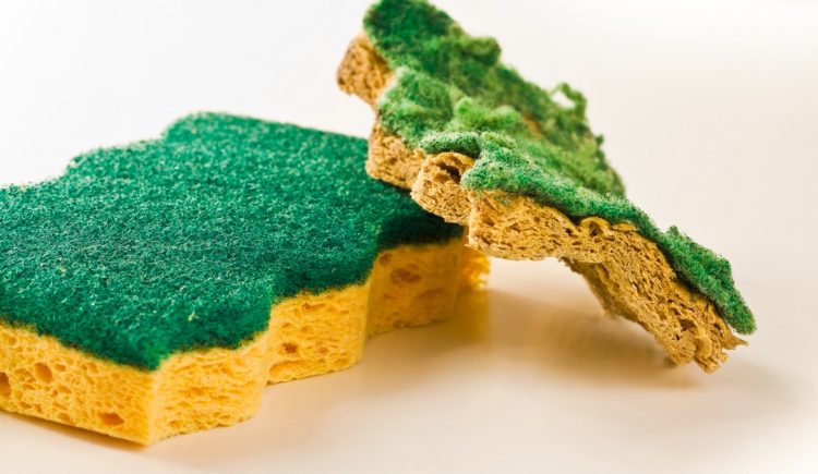 6 Items in Your Kitchen Due for a Replacement