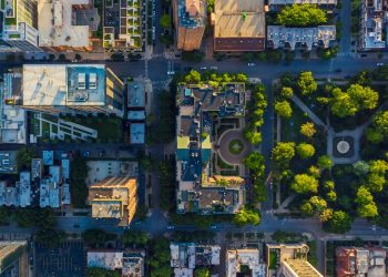 4 Amenities That Make For a Desirable Urban Neighborhood