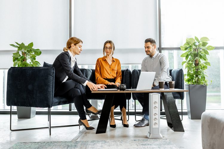 3 People Luxury Real Estate Professionals Need in Their Sphere of Influence