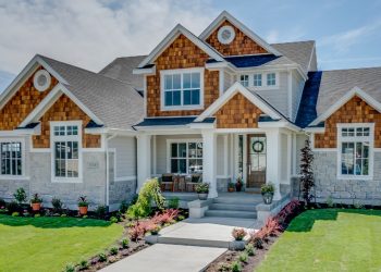Custom Window Tips to Improve Your Home’s Curb Appeal