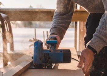 Why It May Be a Good Idea to Renovate Your Home During the Off-Season