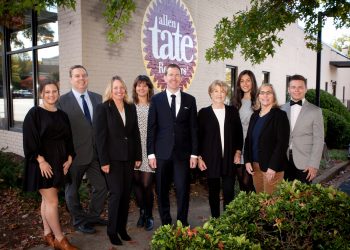 Old-Fashioned Service Can Power Your Team’s Success