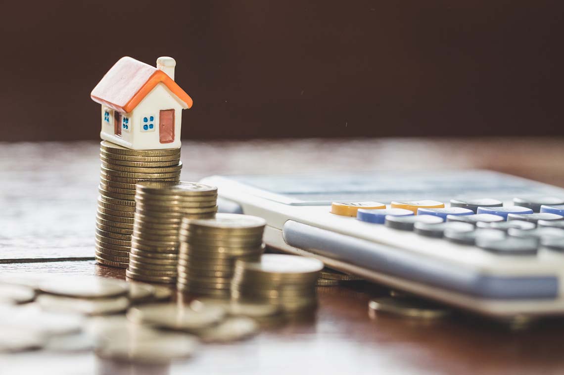 Home Prices Fell in Over Half of 20 Largest U.S. Cities in March