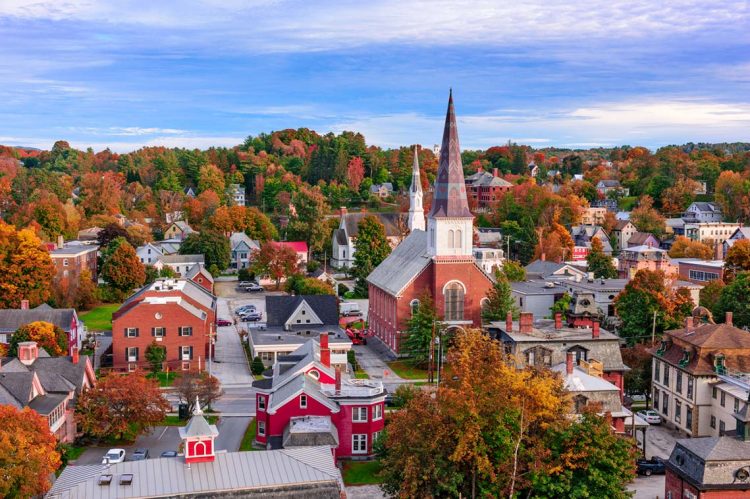 Vermont Broker Affiliates With Century 21
