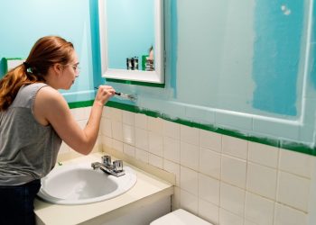 5 Fresh Paint Colors for Your Bathroom