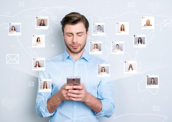 ‘Tis the Season: Tips for Staying in Touch