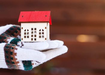 Home-Buying Competition Heating Up for the Holidays