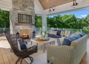 Everything to Know About Outdoor Fireplaces