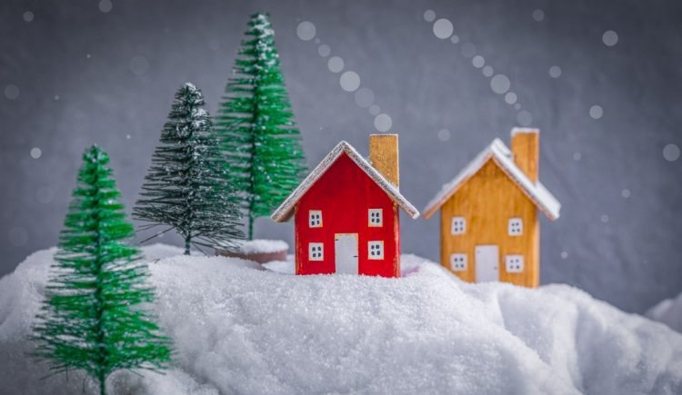 What You Need to Know About Selling Your Home During the Holidays