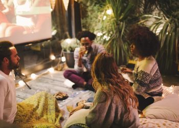 Ideas for Outdoor Entertainment in Cold Weather