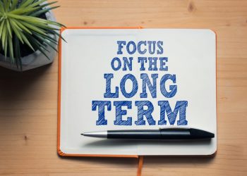 Why You Should Choose a Long-Term Investment Strategy and Stick to It