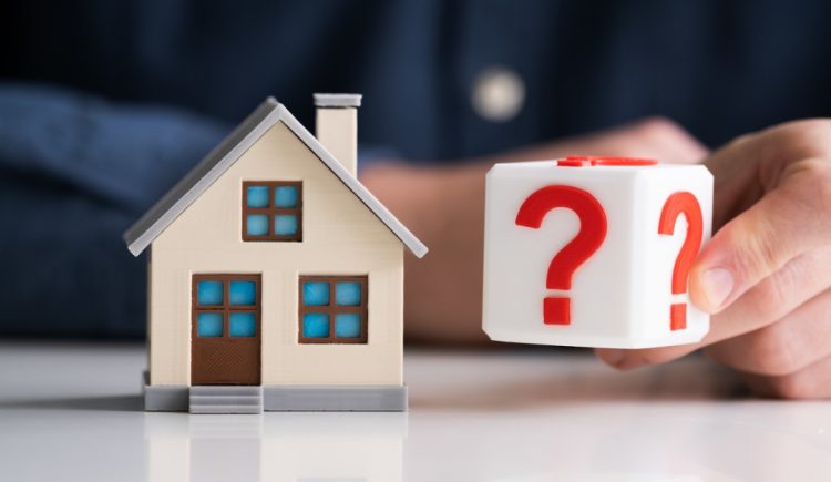 What’s the Difference Between a House Under Contract and a Pending Sale?