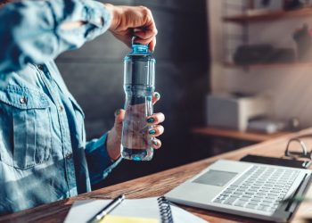 5 Tips to Help You Stay Hydrated Throughout the Day