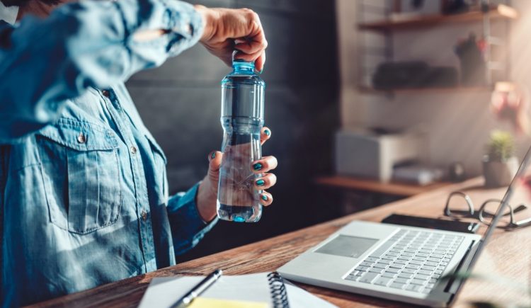 5 Tips to Help You Stay Hydrated Throughout the Day