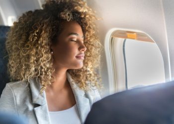 Tips to Improve Sleep While Traveling on Business
