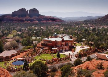 Compass Releases First-Ever Ultra-Luxury Real Estate Report