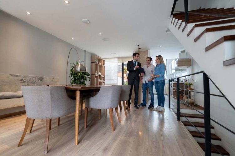 Home Tours Surge, Defying Expectations