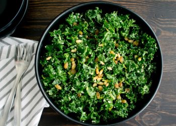 A Nutritious and Delicious Kale Salad Recipe