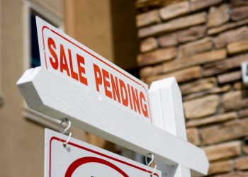 Pending Home Sales Slump in January as Inventory Bottoms Out