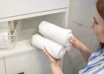 Key Areas to Declutter and Tidy Before a Home Showing