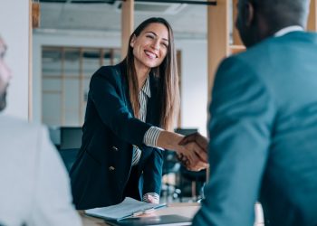 4 Ways a Skilled Buyer’s Agent Can Give You a Competitive Edge