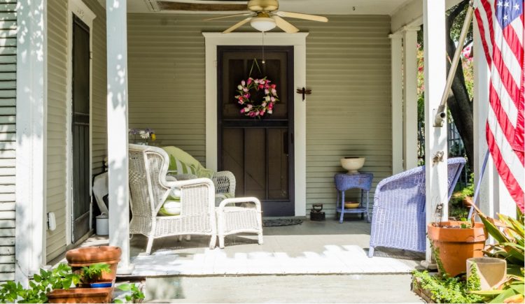Affordable Ways to Spruce Up Your Front Porch