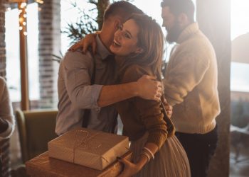 10 Hostess Gifts That Are Sure to Delight