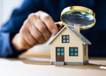 Generating Listings in a Low-Inventory Marketplace