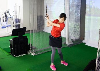 Everything to Know About Installing an Indoor Golf Simulator