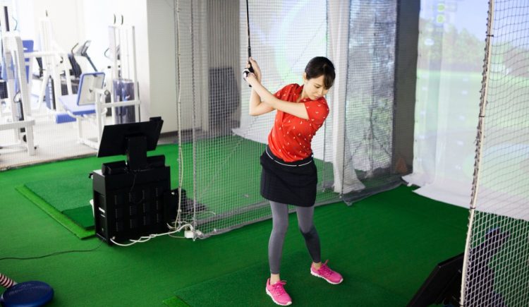 Everything to Know About Installing an Indoor Golf Simulator