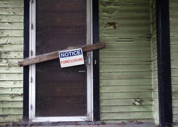 ‘Zombie’ Foreclosures Hold Steady but Could Multiply
