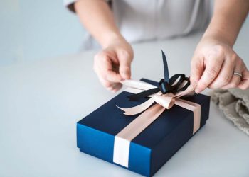 11 Closing Gift Ideas for Spring