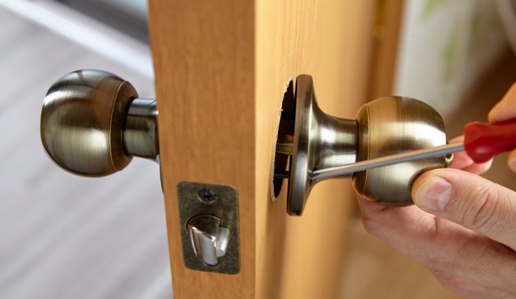 Replacing Door Knobs Can Make Your House More Appealing to Buyers
