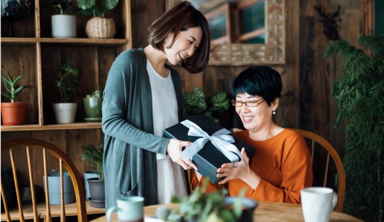 Great Mother’s Day Gifts That Cost (Almost) Nothing