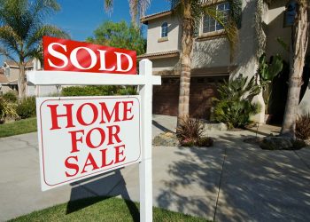 Survey: 43% of Sellers Expect Their Home to Sell Over Asking Price