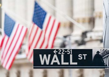 Wall Street Sinks Its Teeth Into Housing