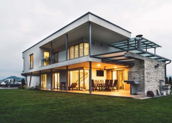 15 Descriptive Words to Use When Selling a Luxury Home