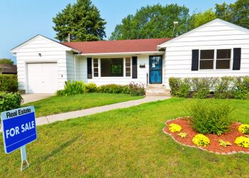 Pros and Cons of Selling During Summer