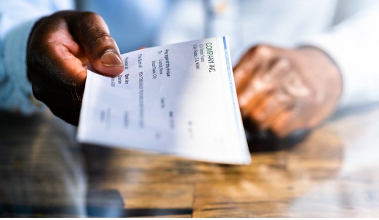 How to Stop Living Paycheck to Paycheck