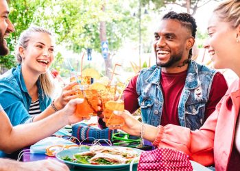 Summer Entertaining Tips for the Hot Hosting Season