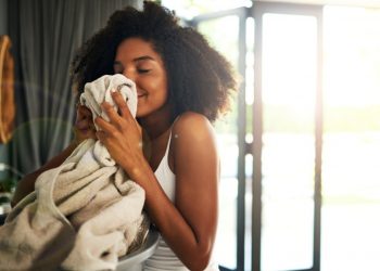 7 Tips to Keep Your Home Smelling Great