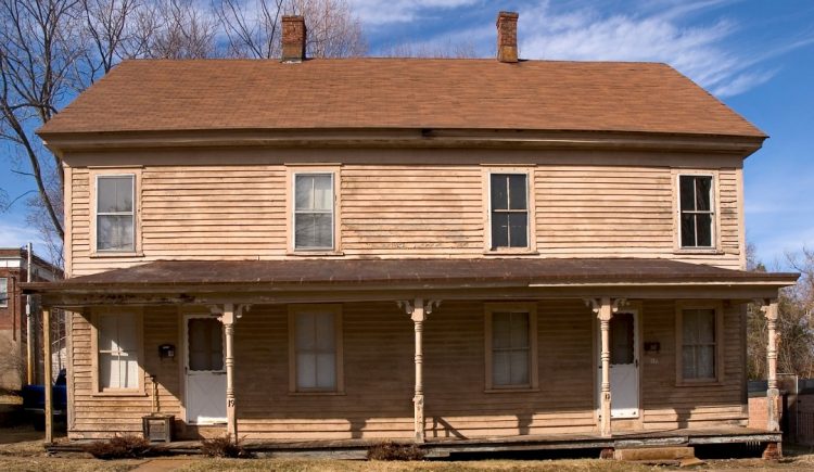 How a Fixer-Upper Could Wind Up Costing You More Than a House That Doesn’t Need Repairs