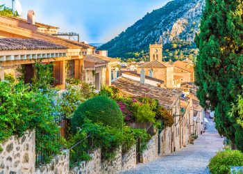 Berkshire Hathaway HomeServices Expands Global Presence in Spain