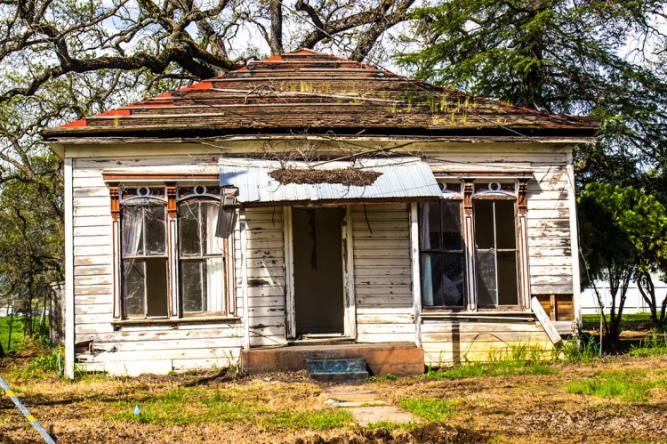 What You Need to Know About a Condemned House
