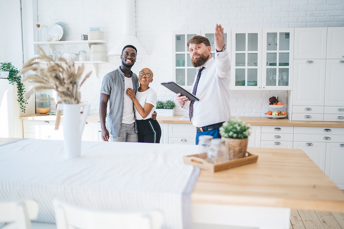 Home Showings Drop Again in June, But Remain Above Pre-Pandemic Levels - Vimarsana News