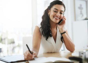 5 Ways to Stay in Touch With Former Clients