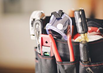 6 Non-Tech ‘Tools’ Every Real Estate Agent Should Carry