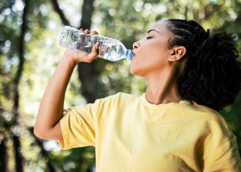 4 Ways to Keep Kids Hydrated This Summer