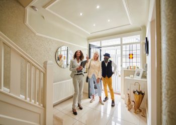 As Market Shifts, Successful Agents Share Their Top Showing Tips